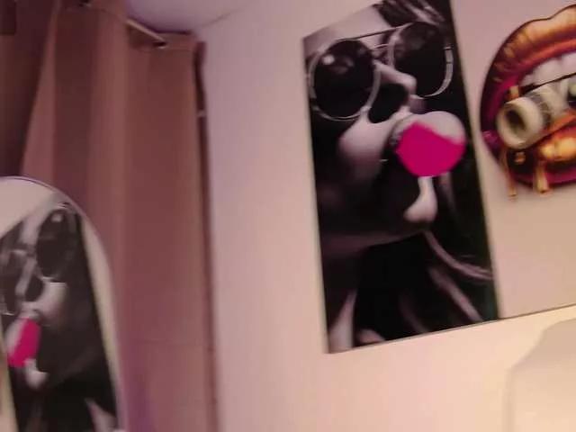 aidaadams from BongaCams