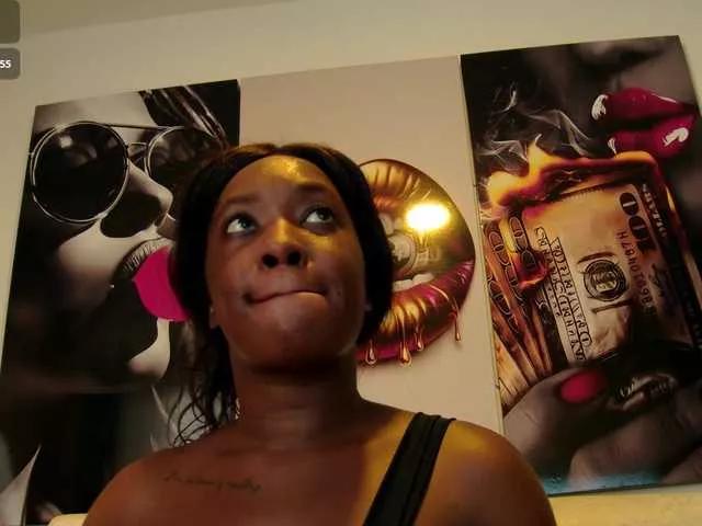 Aidaadams webcams show profile image 