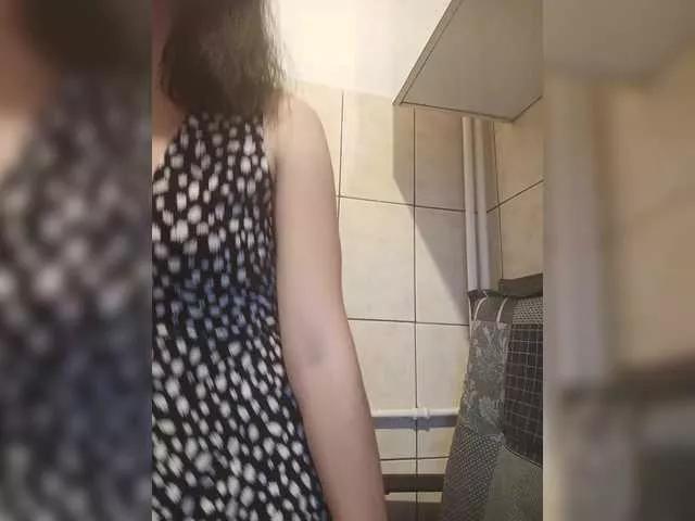 Klarahara19 webcams show profile image 