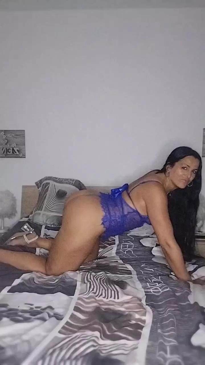 Photos of Latina4247 from Cam4 is Freechat