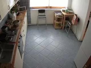 voyeurcam-julmodels-kitchen-2 on CamSoda