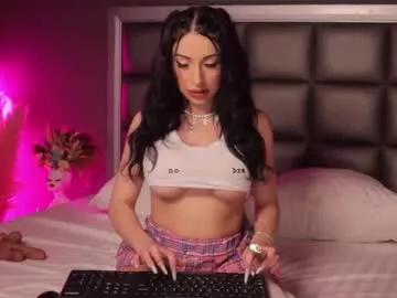 Entertain your itch for girls livestreamers with our collection of stunning models, skilled in the art of temptation and delight.