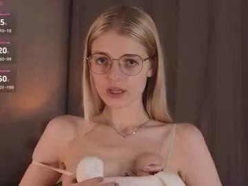 _luckybet_ from Chaturbate is Freechat