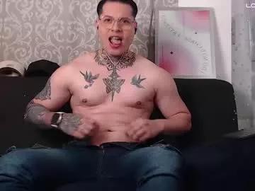 aaronsmith2_ from Chaturbate