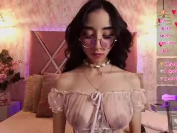 Entertain your itch for girls livestreamers with our collection of stunning models, skilled in the art of temptation and delight.
