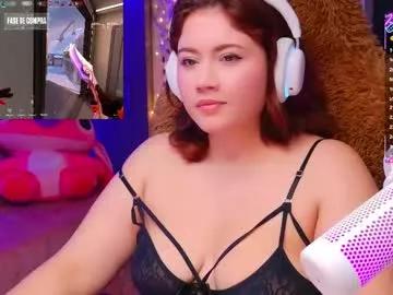 Entertain your itch for girls livestreamers with our collection of stunning models, skilled in the art of temptation and delight.
