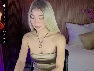 amelieaxie model from Chaturbate