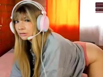 Entertain your itch for girls livestreamers with our collection of stunning models, skilled in the art of temptation and delight.