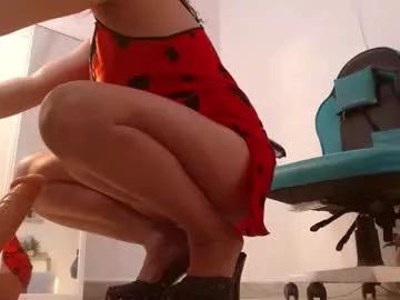 Entertain your itch for girls livestreamers with our collection of stunning models, skilled in the art of temptation and delight.