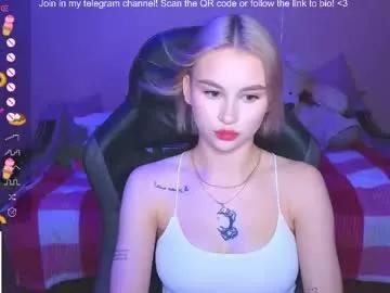 Entertain your itch for girls livestreamers with our collection of stunning models, skilled in the art of temptation and delight.