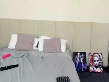 barbiemuscle1 from Chaturbate