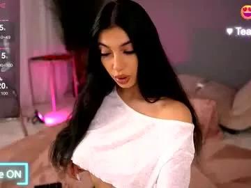 Entertain your itch for girls livestreamers with our collection of stunning models, skilled in the art of temptation and delight.