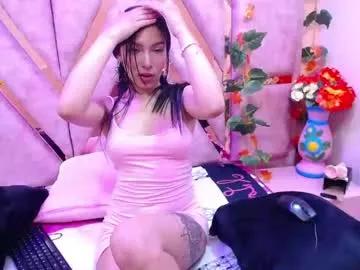 Entertain your itch for girls livestreamers with our collection of stunning models, skilled in the art of temptation and delight.