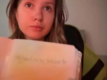 charming_melodii model from Chaturbate