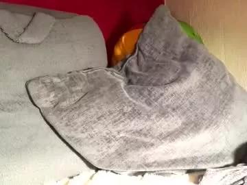 cinnamoncrunch96 from Chaturbate