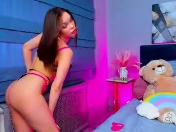Entertain your itch for girls livestreamers with our collection of stunning models, skilled in the art of temptation and delight.
