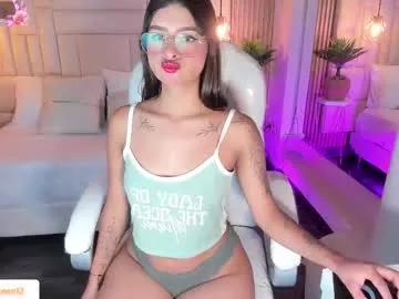 Entertain your itch for girls livestreamers with our collection of stunning models, skilled in the art of temptation and delight.