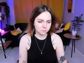 effy_xbaby from Chaturbate