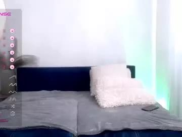 ella_hotxxx_ on Chaturbate 