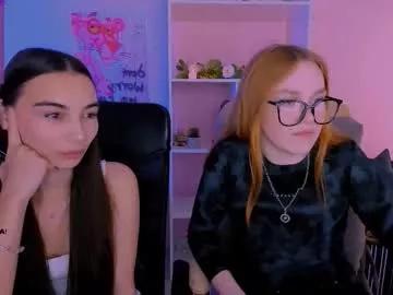 Entertain your itch for girls livestreamers with our collection of stunning models, skilled in the art of temptation and delight.