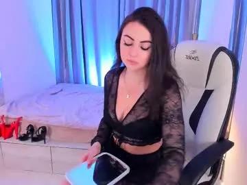 Entertain your itch for girls livestreamers with our collection of stunning models, skilled in the art of temptation and delight.