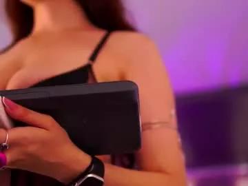 Entertain your itch for girls livestreamers with our collection of stunning models, skilled in the art of temptation and delight.