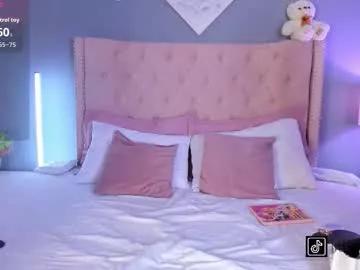 Entertain your itch for girls livestreamers with our collection of stunning models, skilled in the art of temptation and delight.