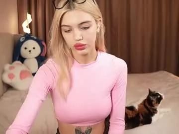 Entertain your itch for girls livestreamers with our collection of stunning models, skilled in the art of temptation and delight.