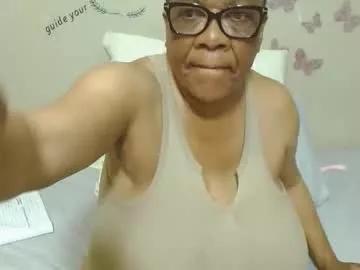 Joycemando webcams show profile image 