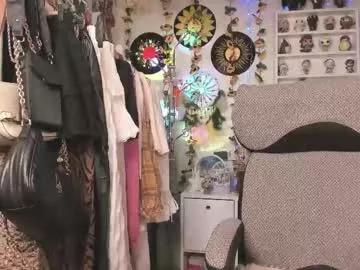 kellyasian from Chaturbate