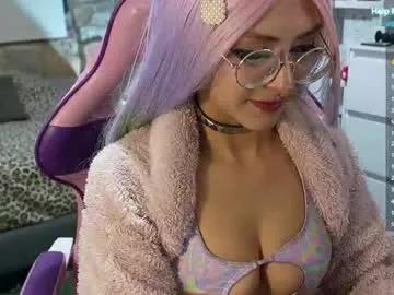 Entertain your itch for girls livestreamers with our collection of stunning models, skilled in the art of temptation and delight.