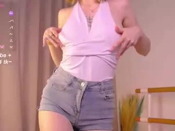 Entertain your itch for girls livestreamers with our collection of stunning models, skilled in the art of temptation and delight.