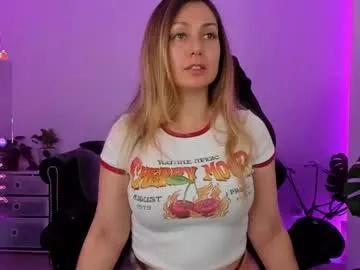Entertain your itch for girls livestreamers with our collection of stunning models, skilled in the art of temptation and delight.