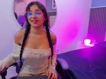Entertain your itch for girls livestreamers with our collection of stunning models, skilled in the art of temptation and delight.