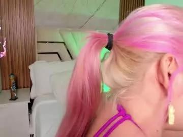 Entertain your itch for girls livestreamers with our collection of stunning models, skilled in the art of temptation and delight.