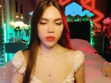 Entertain your itch for girls livestreamers with our collection of stunning models, skilled in the art of temptation and delight.