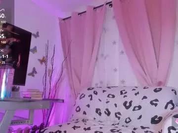 maayliin_petite from Chaturbate