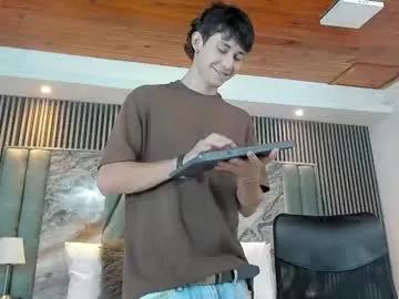 michaeel_blue from Chaturbate is Freechat