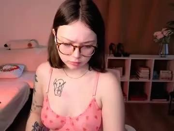 milly_saint from Chaturbate