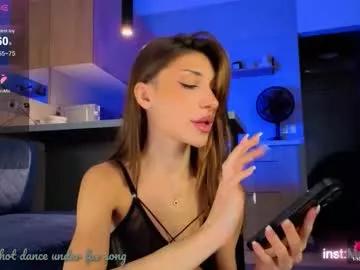 Entertain your itch for girls livestreamers with our collection of stunning models, skilled in the art of temptation and delight.