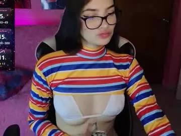 Entertain your itch for girls livestreamers with our collection of stunning models, skilled in the art of temptation and delight.