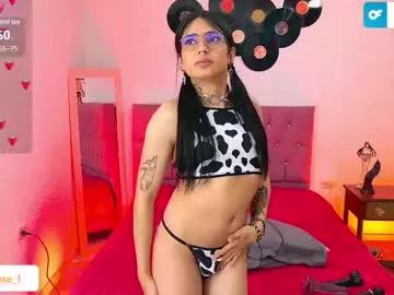 Entertain your itch for girls livestreamers with our collection of stunning models, skilled in the art of temptation and delight.
