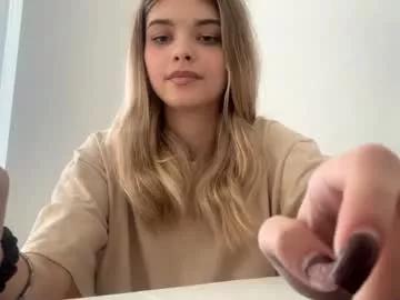 Photos of naughty_dreams_xo from Chaturbate is Freechat