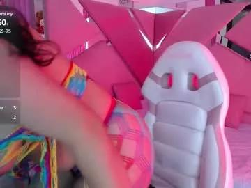 Entertain your itch for girls livestreamers with our collection of stunning models, skilled in the art of temptation and delight.