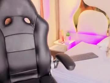 Entertain your itch for girls livestreamers with our collection of stunning models, skilled in the art of temptation and delight.