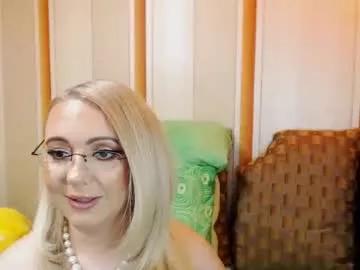passionate_leona from Chaturbate