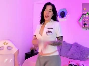 Entertain your itch for girls livestreamers with our collection of stunning models, skilled in the art of temptation and delight.