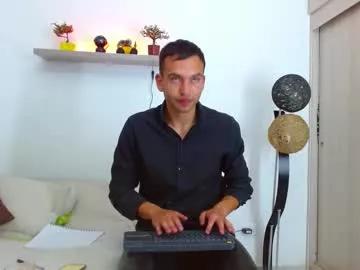 rolos_hot32 from Chaturbate
