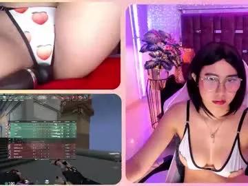 Entertain your itch for girls livestreamers with our collection of stunning models, skilled in the art of temptation and delight.