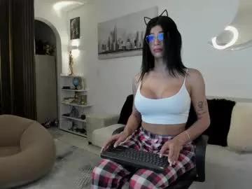 sarah_trinny from Chaturbate